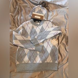Christian Siriano Sweater & Hat Cozy